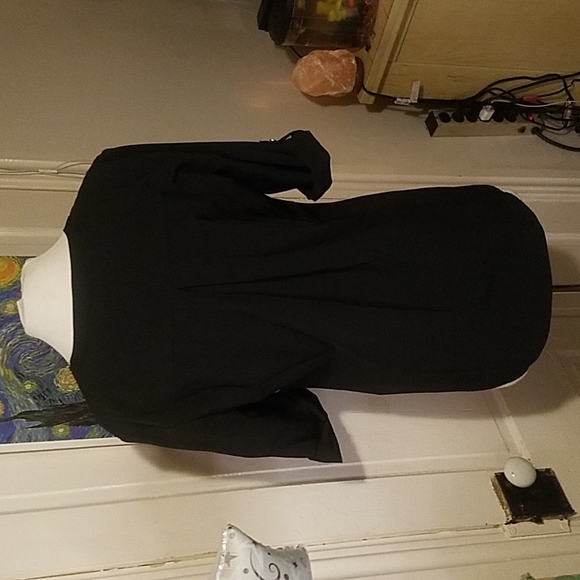 NWT- Lilac Bloom M Black V Neck Blouse w/ Long Sleeves & Optional 1/2 Sleeves - Picture 12 of 15